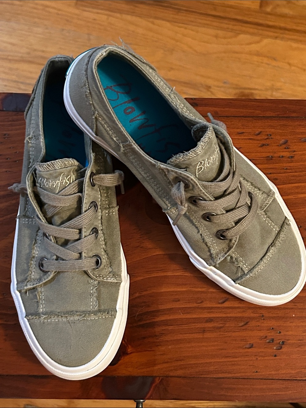 Blowfish Olive-Gray Canvas Low-Top Lace-Up Sneakers- NWB